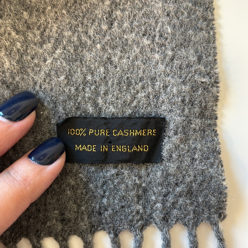 Christian Dior | Vintage Gray Cashmere Scarf unisex - Picture 4 of 7